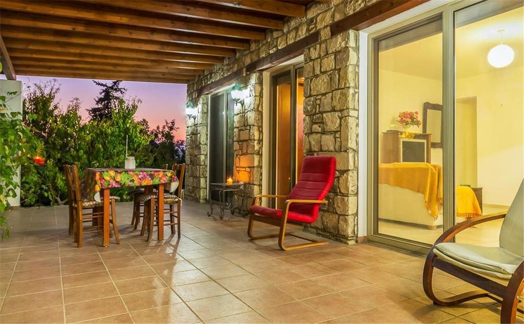 Rustic Village Retreat Amargeti Rum bild